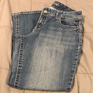 Curvy fit. 11/13 short